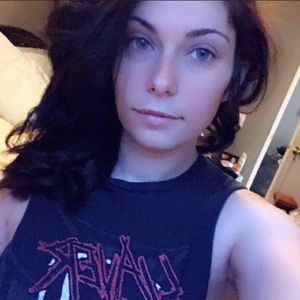 Meet your Posher, Holly